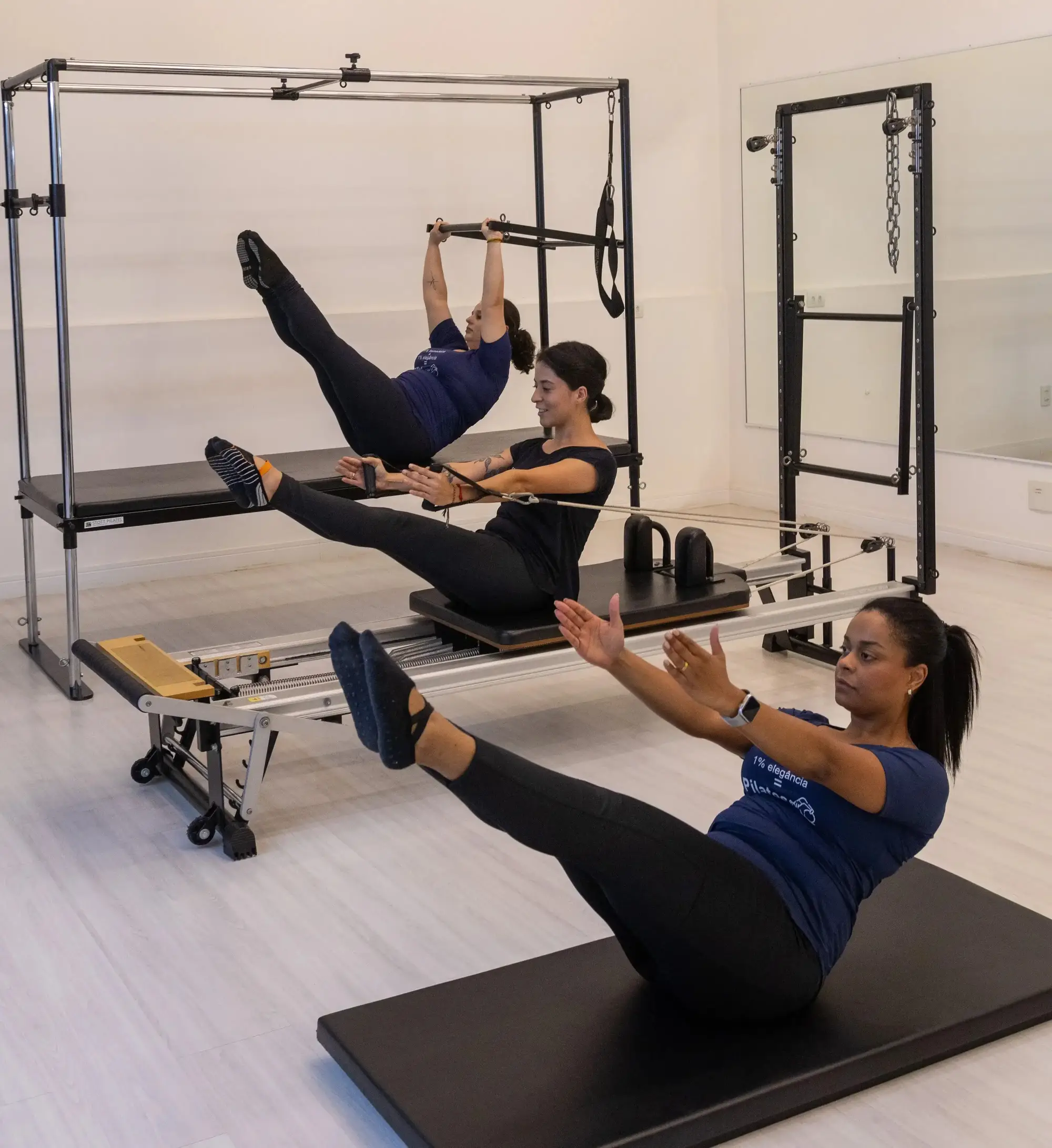 Prática de Pilates no studio Villati